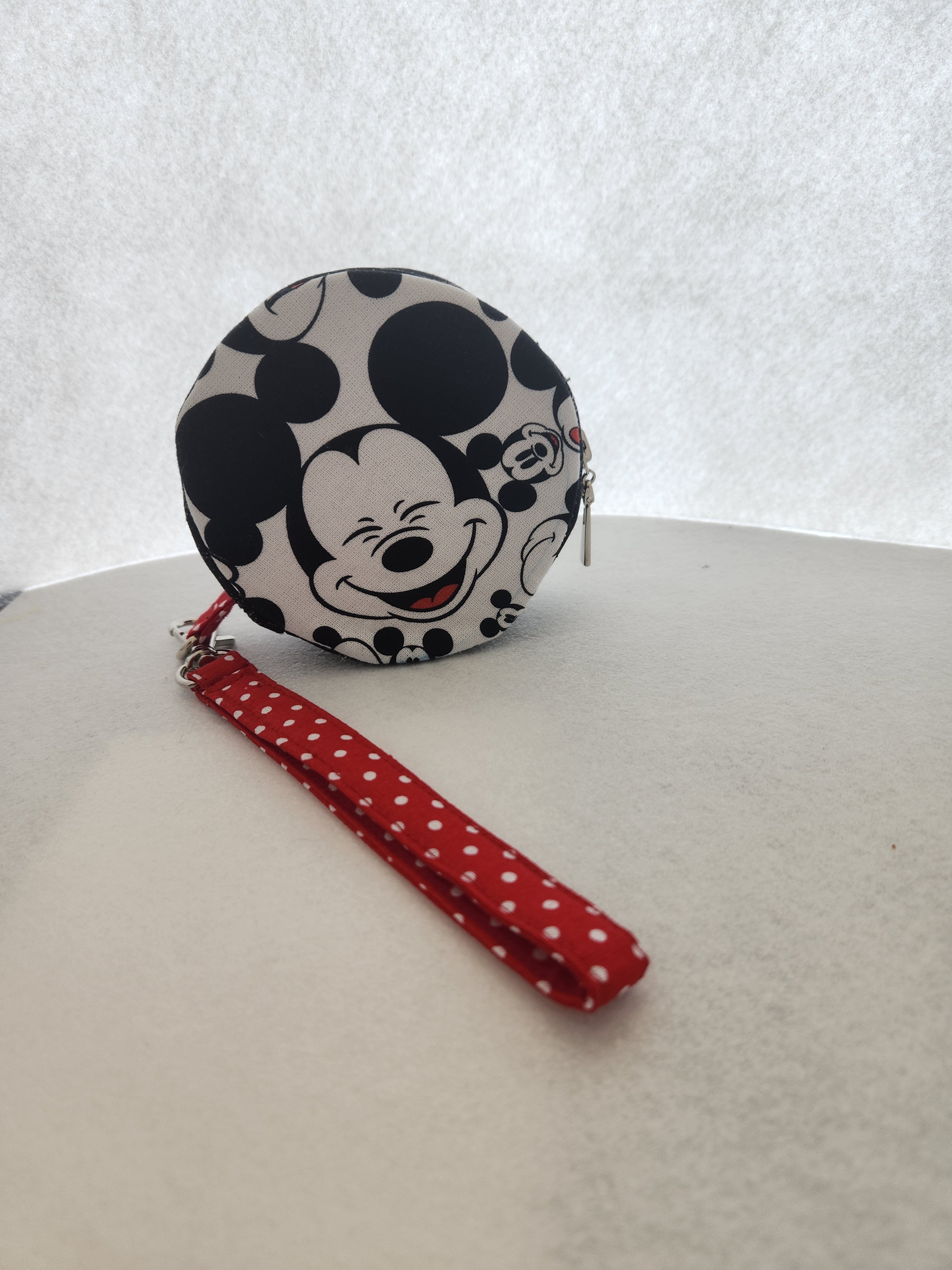Round coin purse