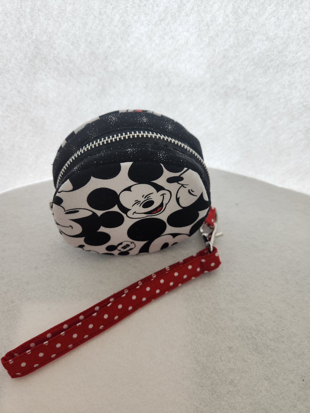 Round coin purse